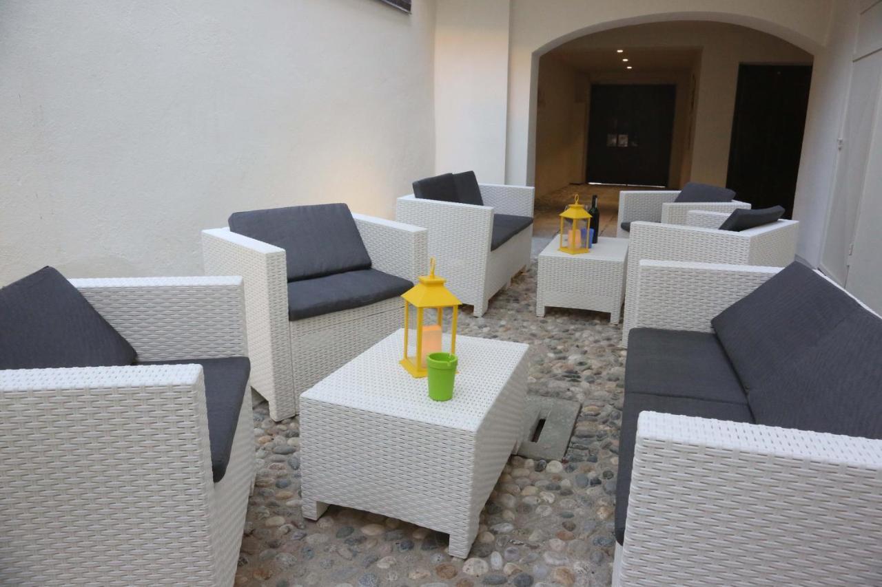 Trifulhouse Holiday Apartments Алба Екстериор снимка